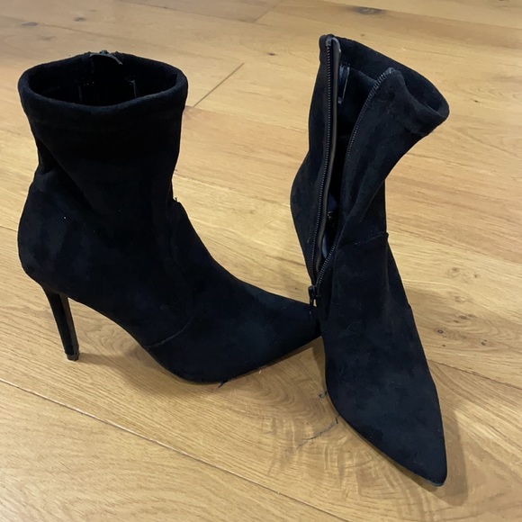 Heeled boots - Picture 2 of 3